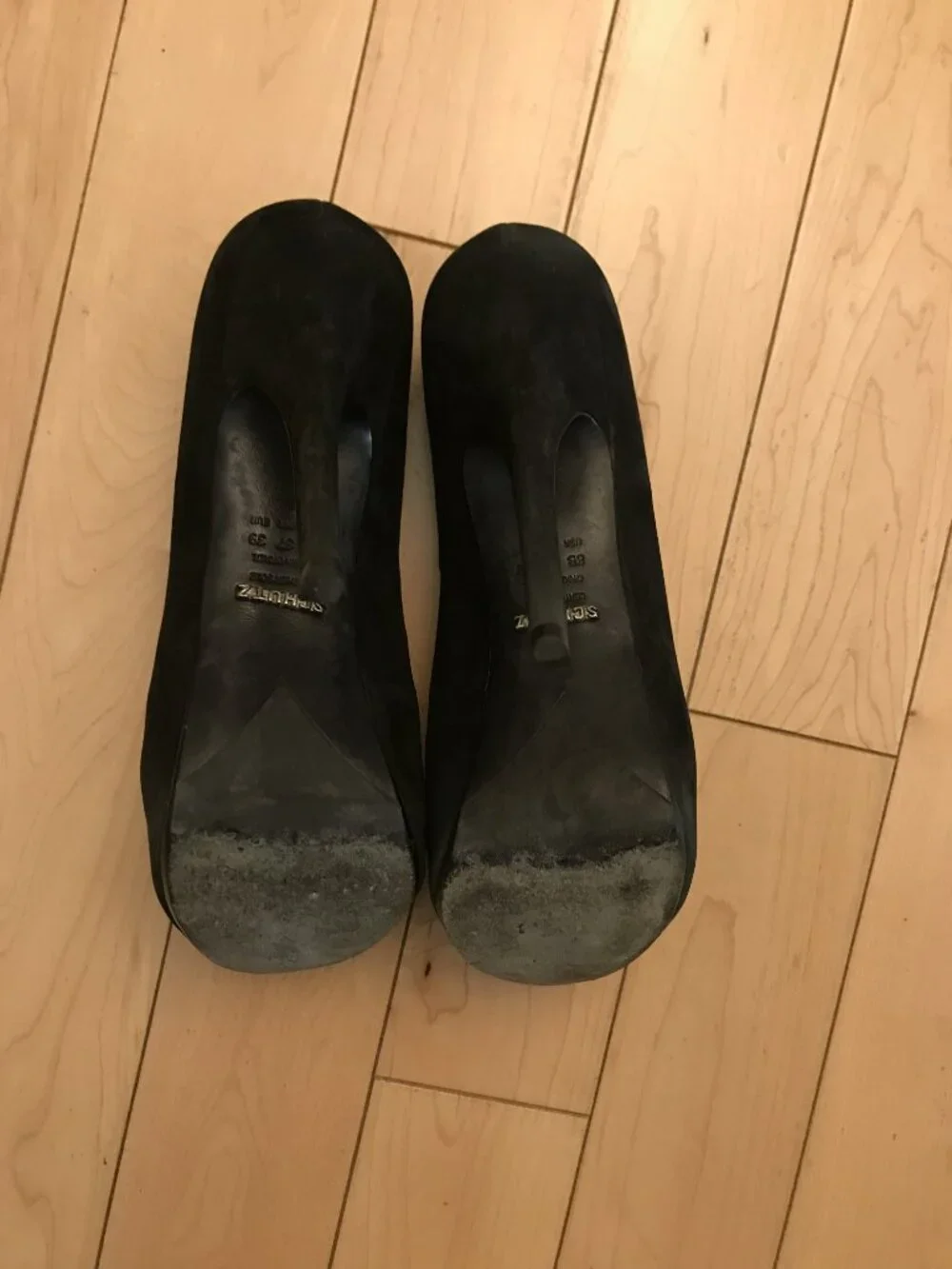 Schutz Black Suede 2.5